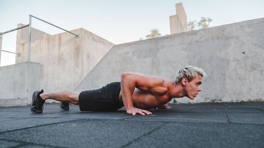 Burpees, a very good exercise to integrate into your bodybuilding program